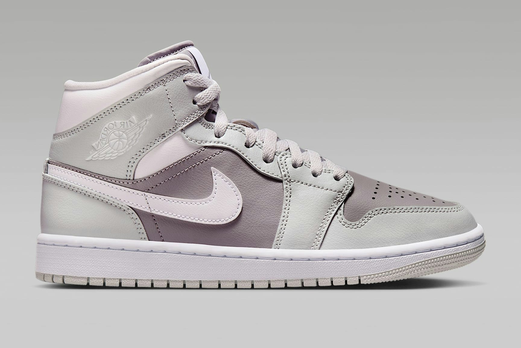 Air Jordan 1 Mid "Atmosphere Grey"