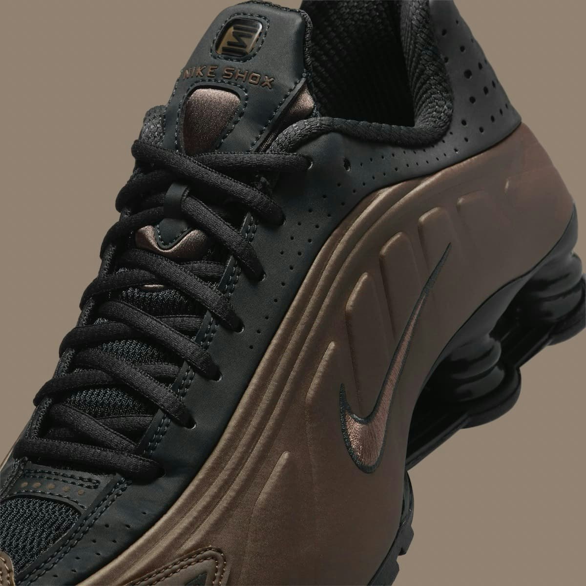 Nike Shox R4 "Ironstone"