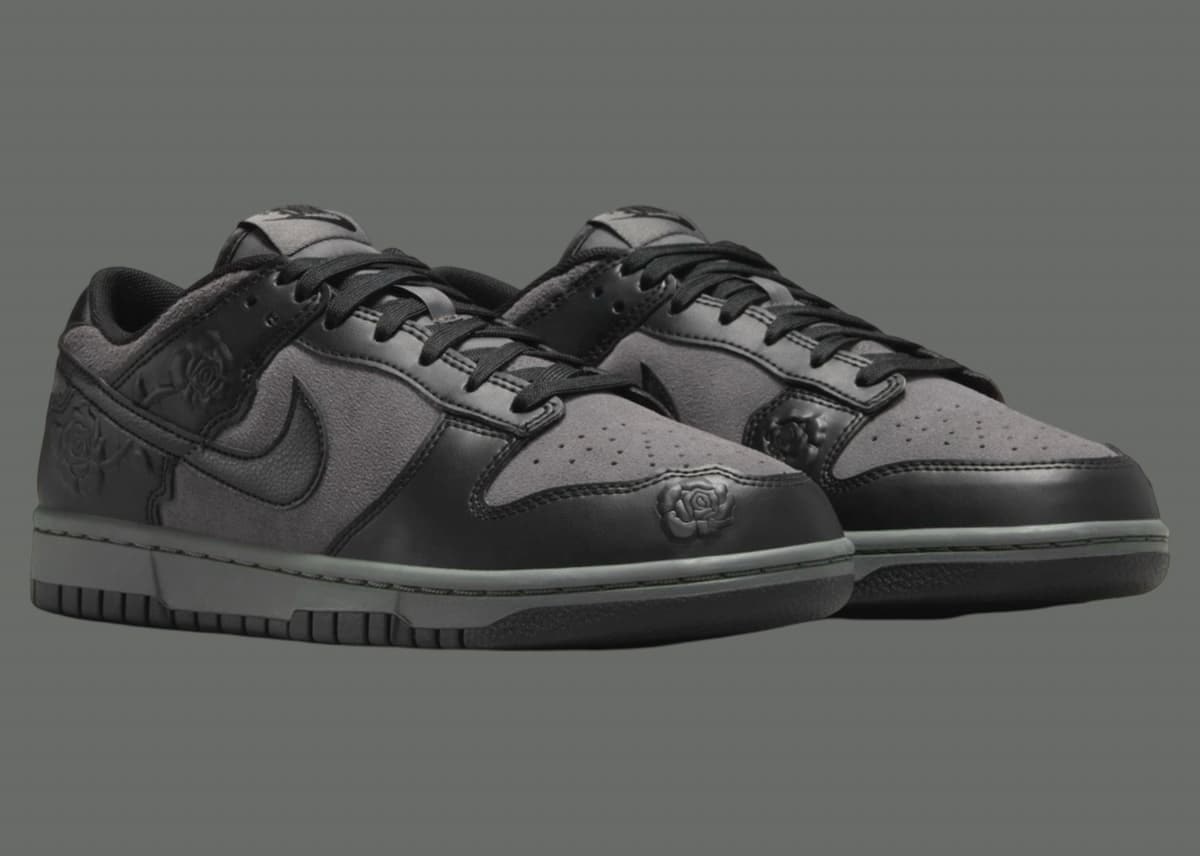 Nike Dunk Low "Black Roses"
