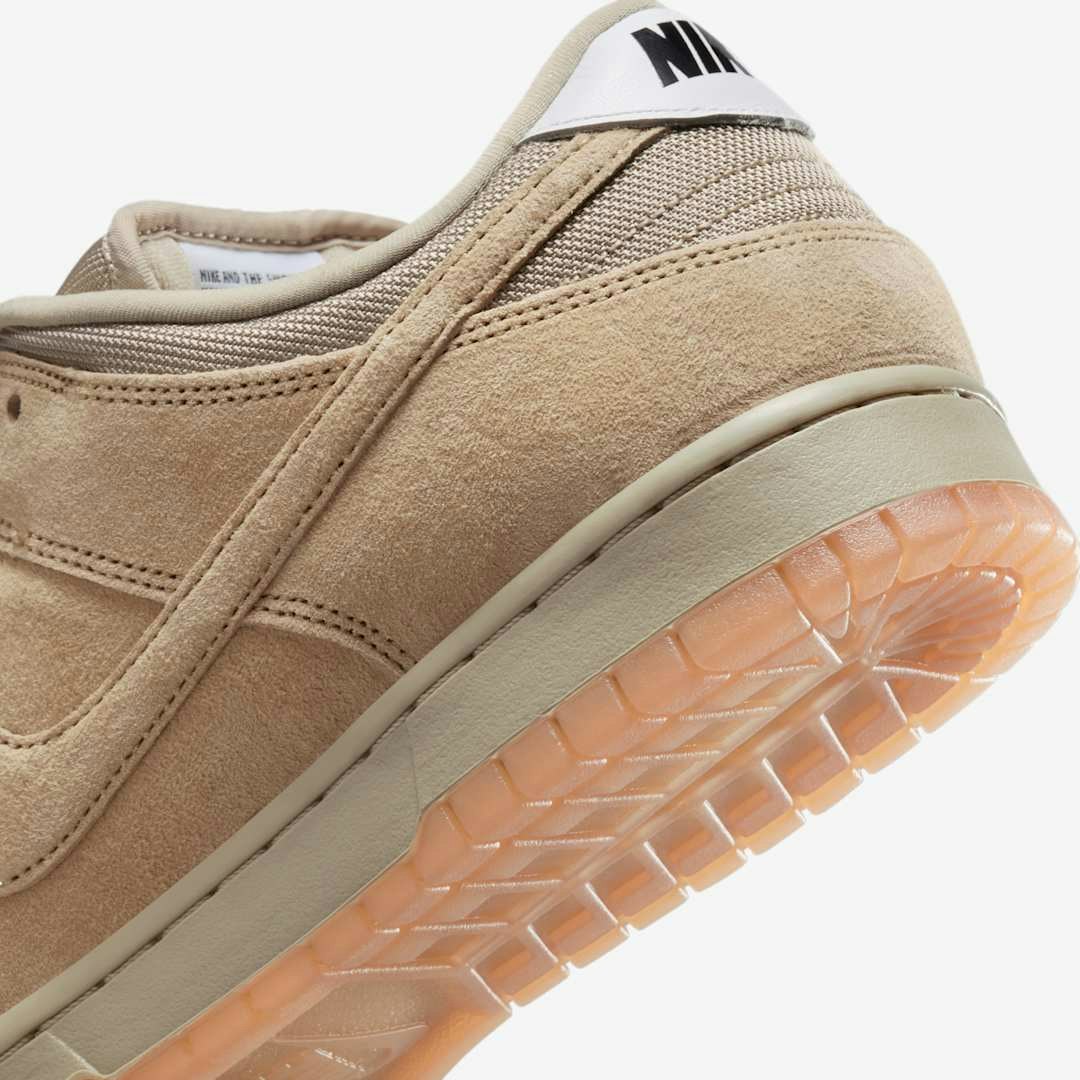 Nike SB Dunk Low Pro B "Parachute Beige"