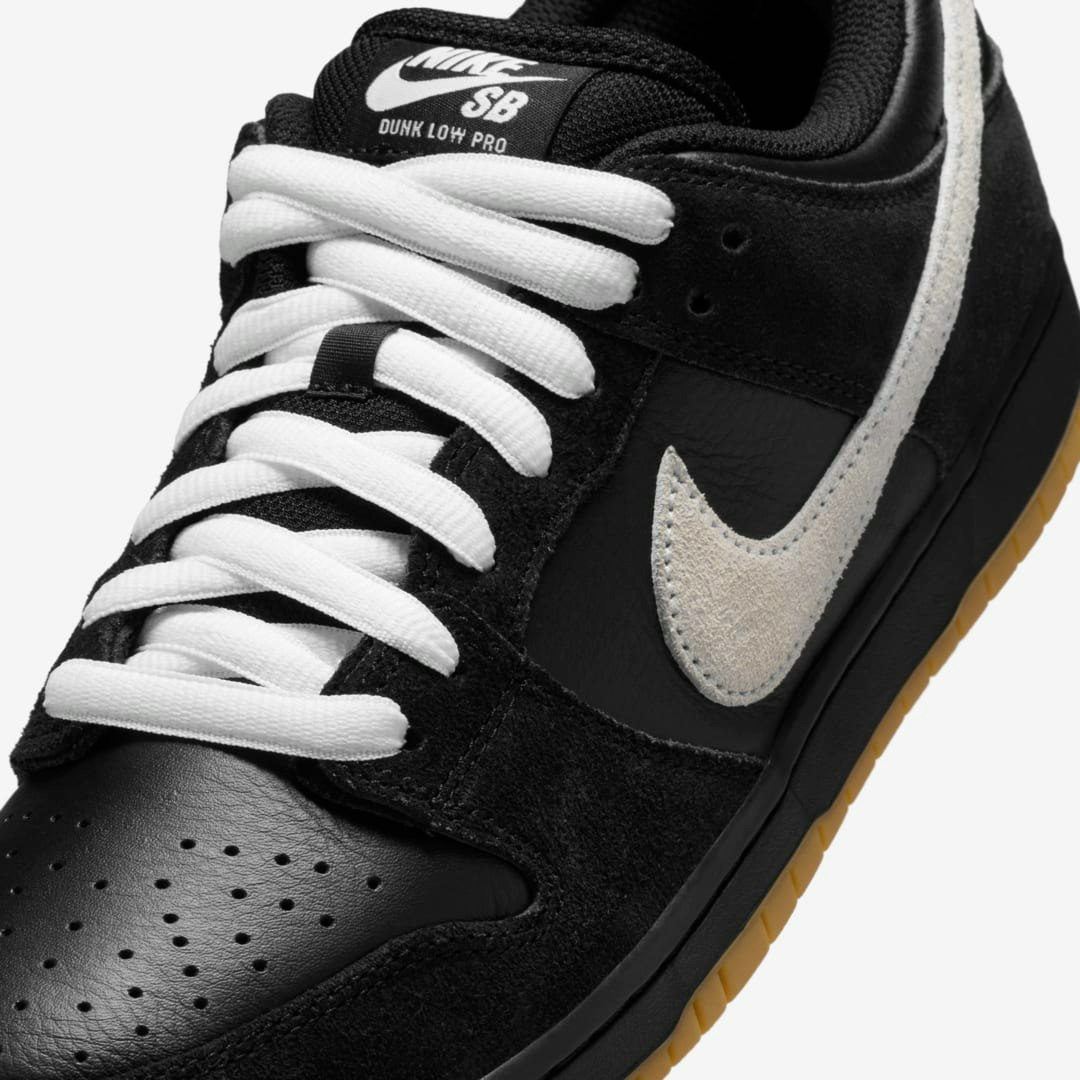 Nike SB Dunk Low "Black Gum"