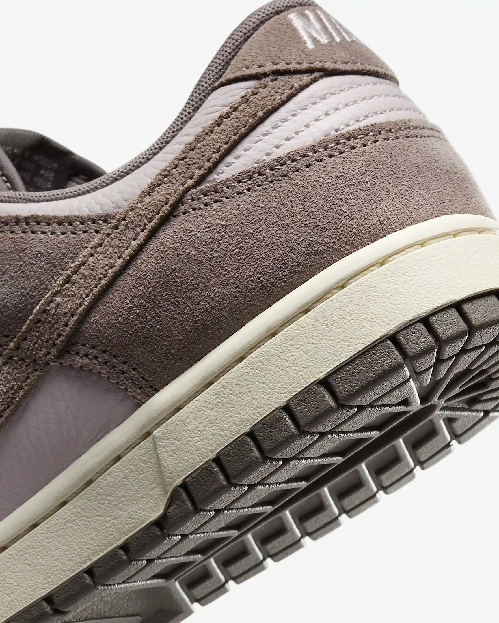 Nike Dunk Low Retro SE "Cave Stone"