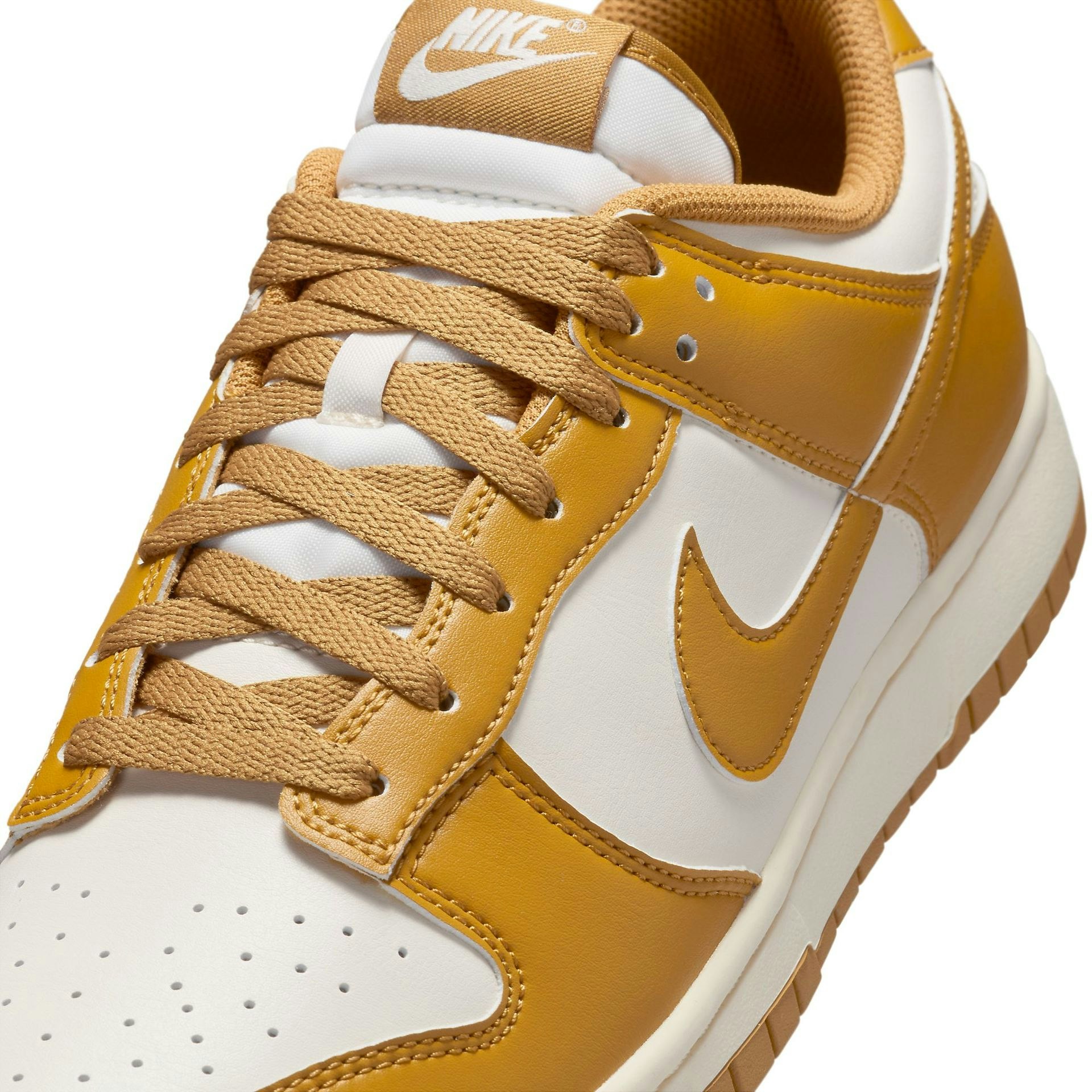 Nike Dunk Low "Wheat"