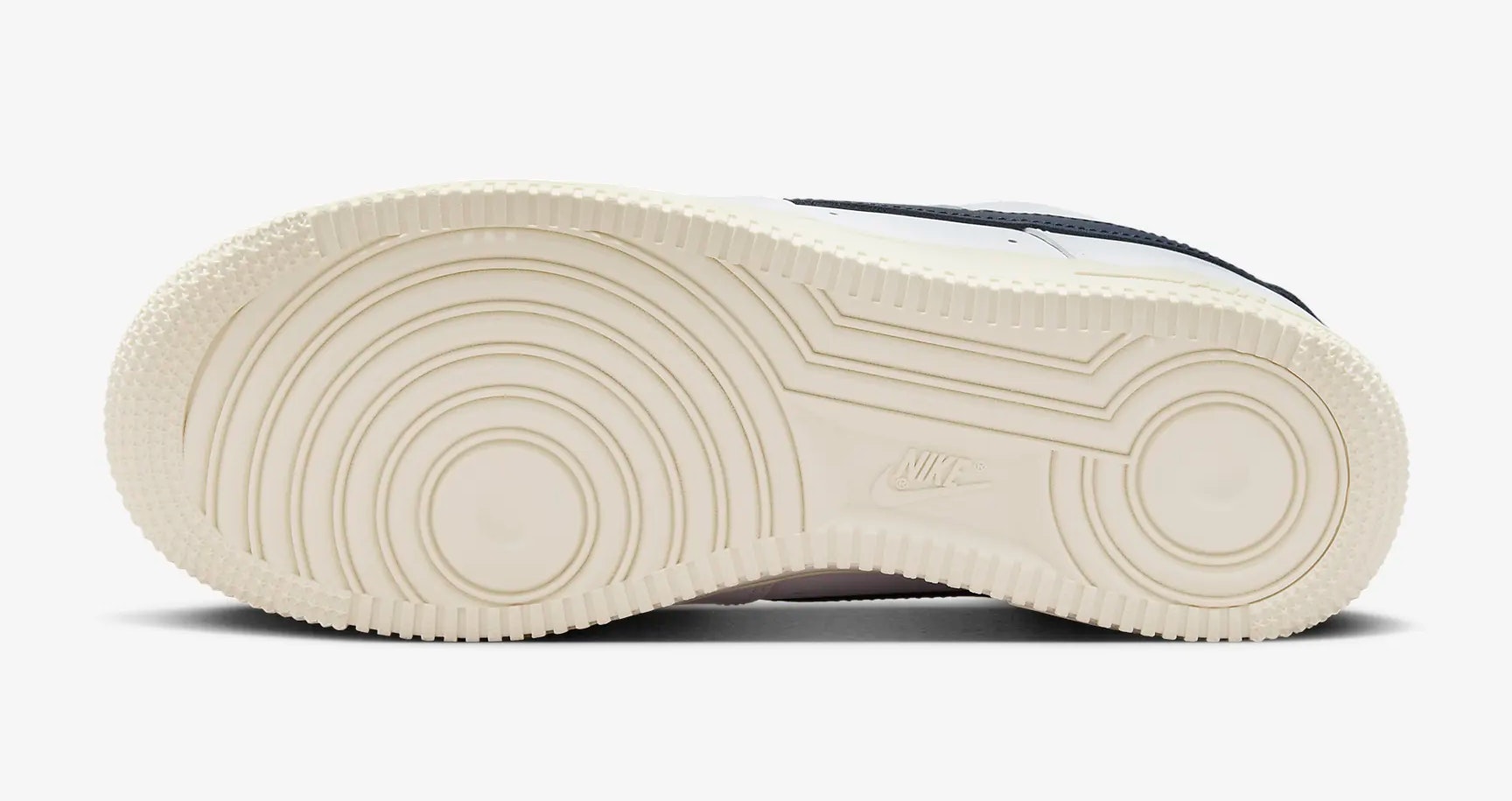 Nike Air Force 1 `07 FlyEase "Pale Ivory"