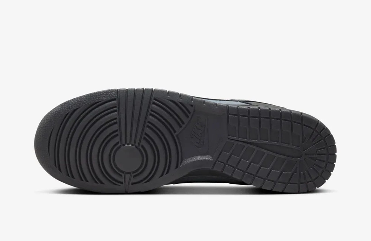 Nike Dunk Low "Off Noir"