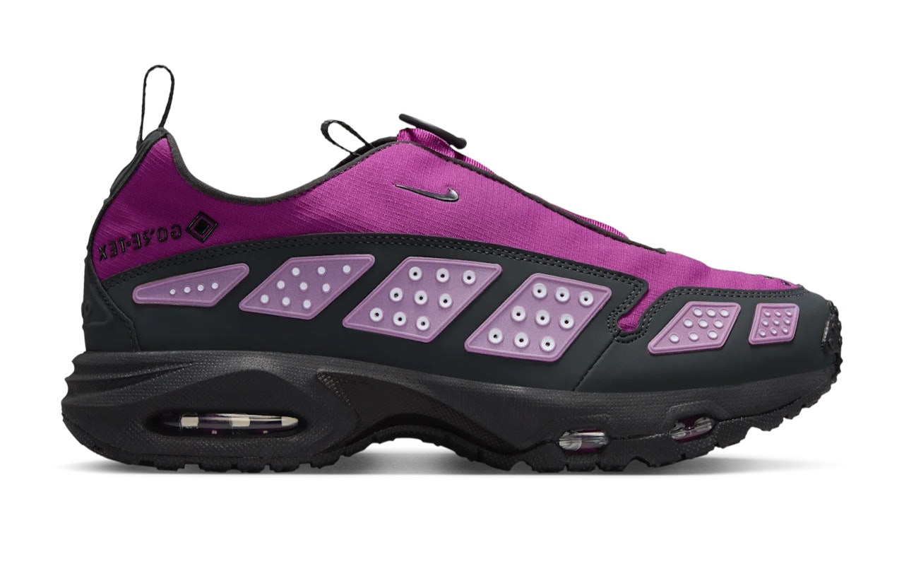 Nike Air Max SNDR Gore-Tex "Bold Berry"