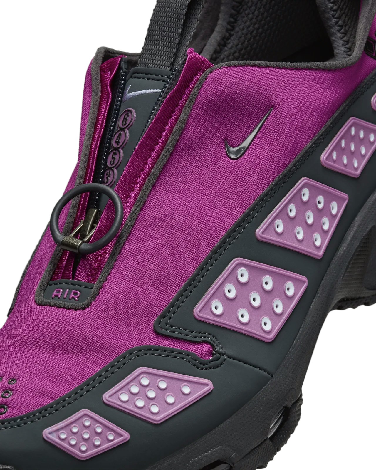 Nike Air Max SNDR Gore-Tex "Bold Berry"