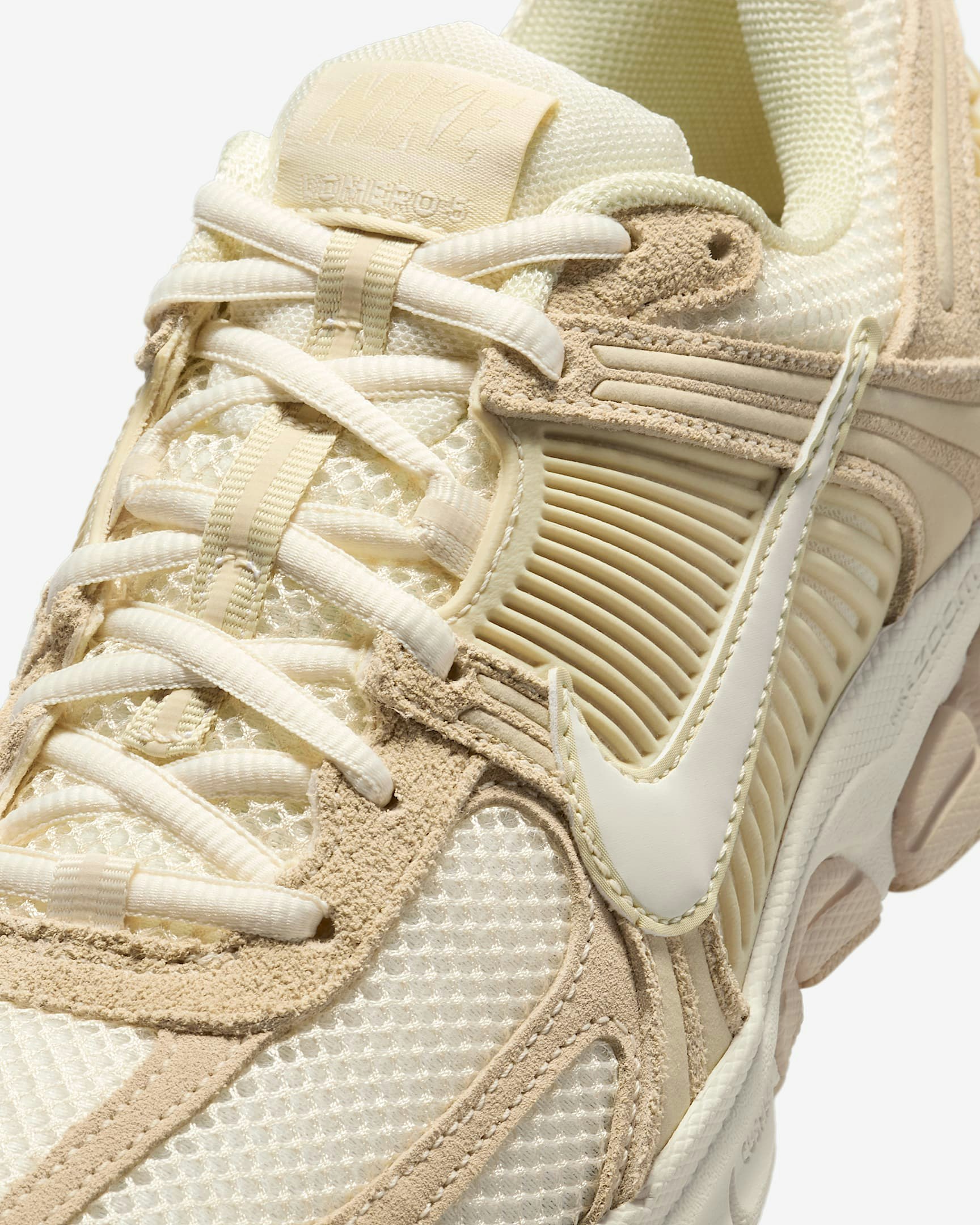 Nike Zoom Vomero 5 "Light Khaki"
