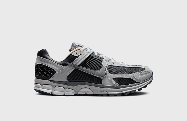 Nike Zoom Vomero 5 "Dark Smoke Grey"