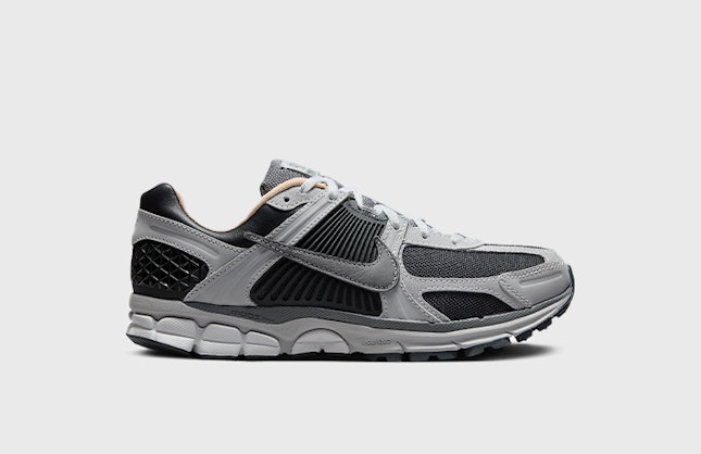 Nike Zoom Vomero 5 "Dark Smoke Grey"