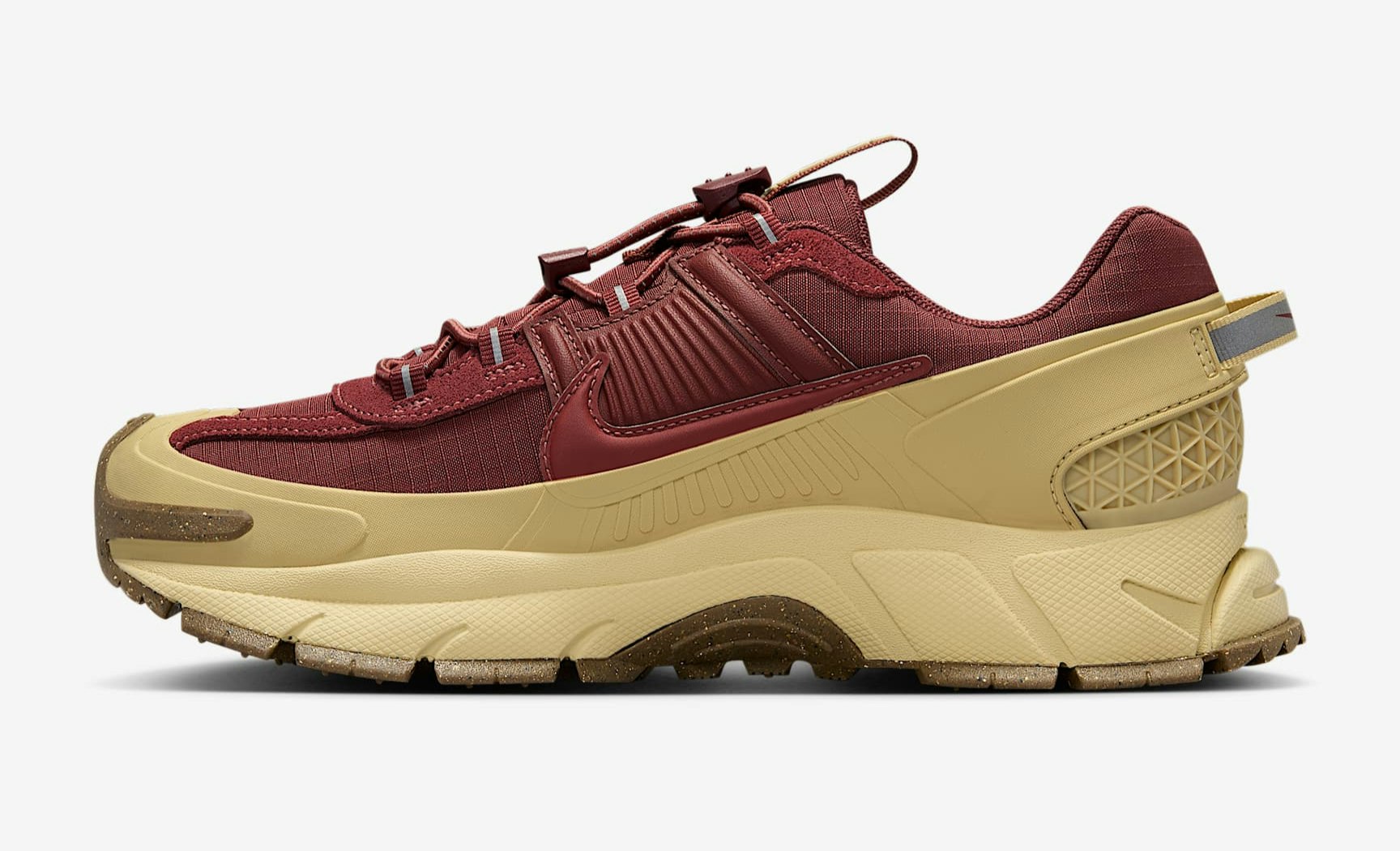 Nike Zoom Vomero Roam "Red Sepia"