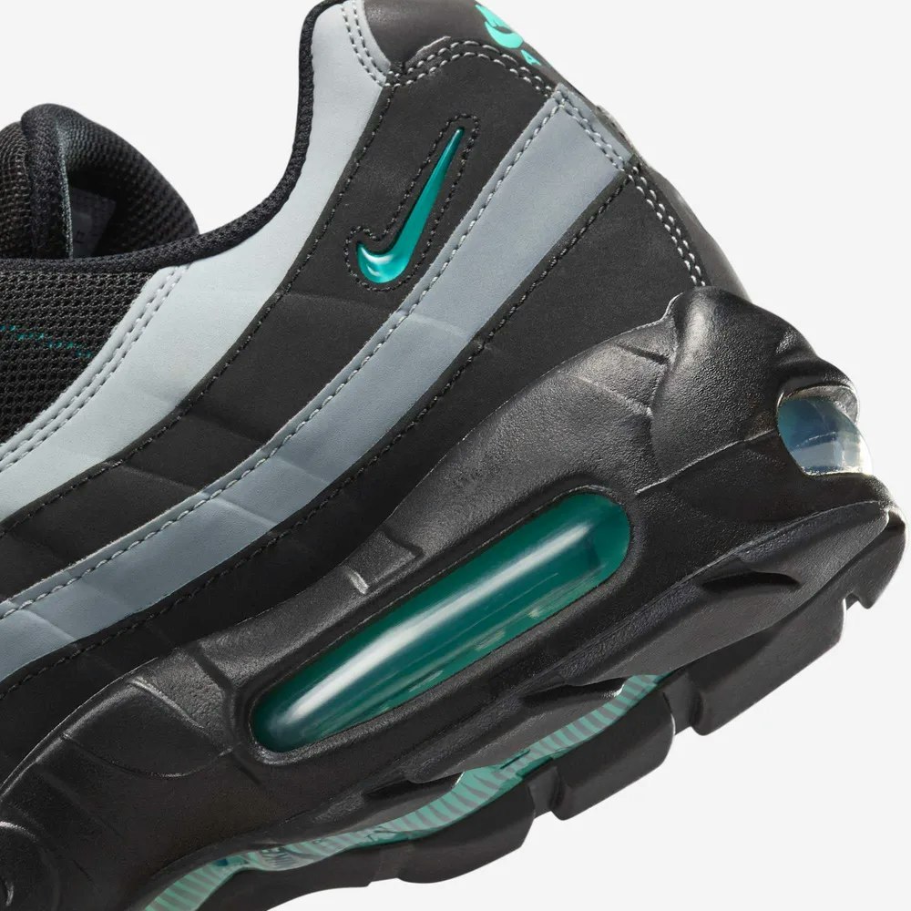 Nike Air Max 95 "Black Tiffany"