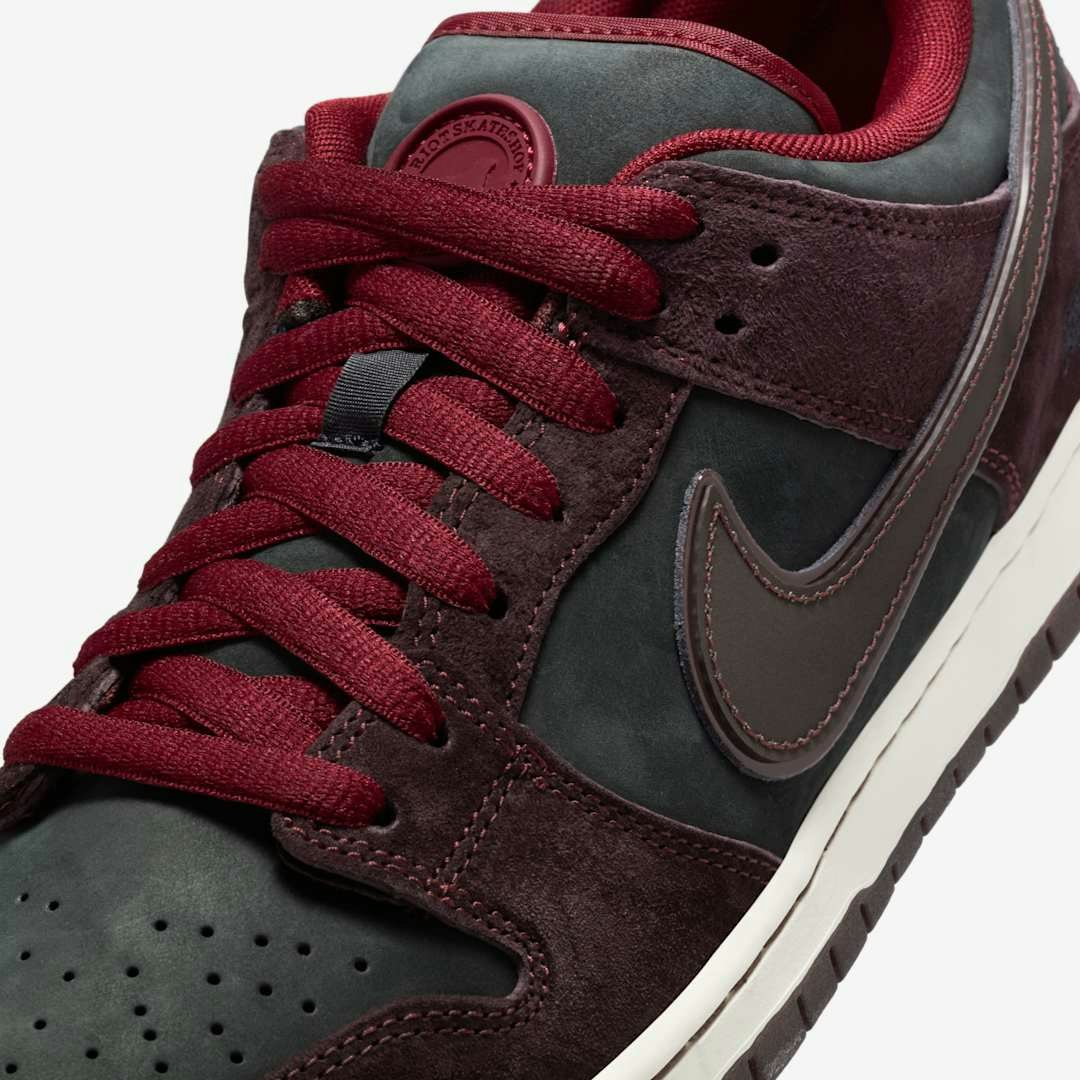 Riot Skateshop x Nike SB Dunk Low "Night Maroon"