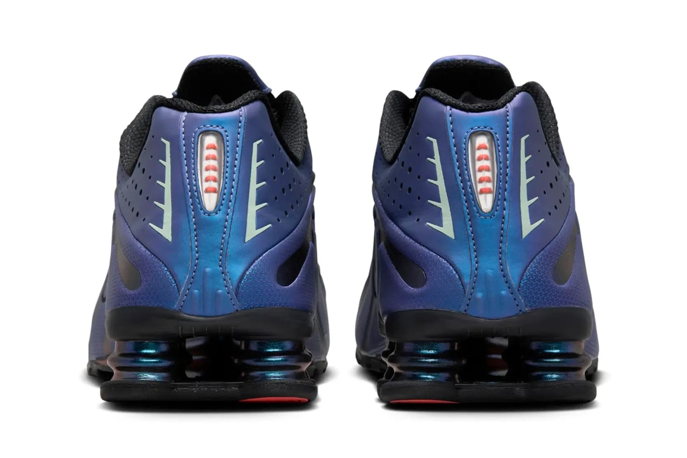 Nike Shox R4 "Iridescent"