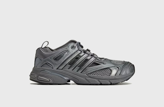 Taqwa Bint Ali x adidas Adistar Pose "Iron Metallic" Taqwa Bint Ali x adidas Adistar Pose "Iron Metallic"