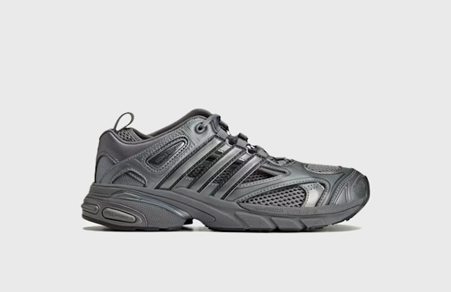 Taqwa Bint Ali x adidas Adistar Pose "Iron Metallic"