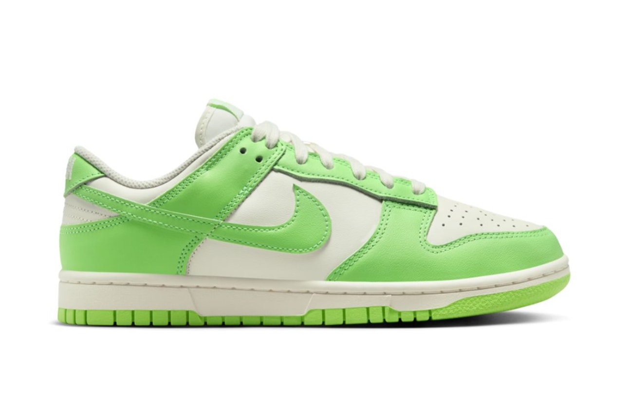 Nike Dunk Low "Green Strike"