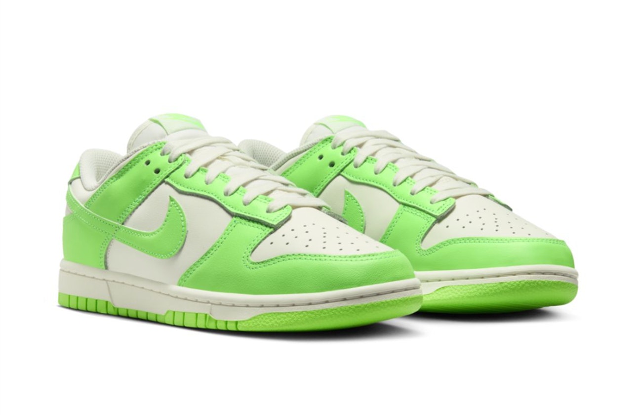 Nike Dunk Low "Green Strike"