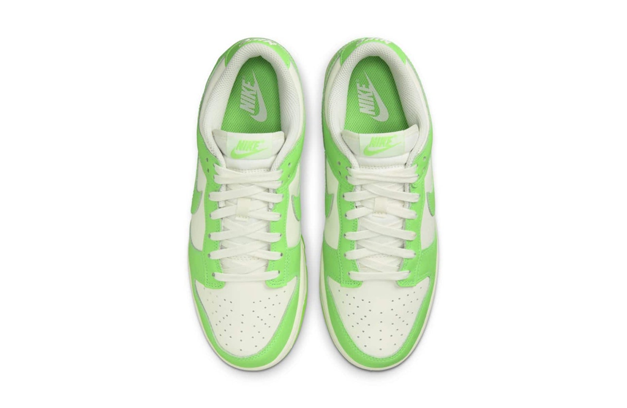 Nike Dunk Low "Green Strike"