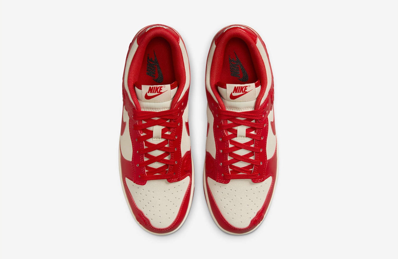 Nike Dunk Low "Red Roses"