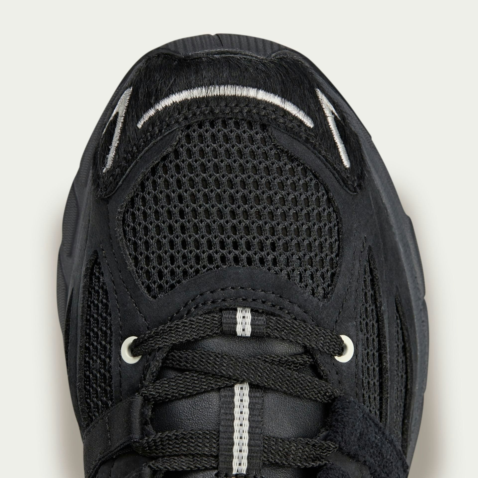 Song for the Mute x adidas Adistar Cushion "Core Black"