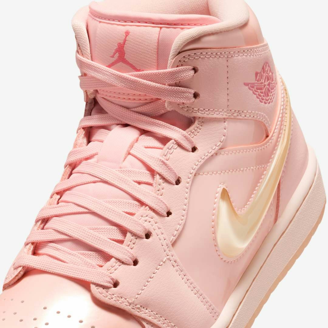 Air Jordan 1 Mid "Valentine’s Day"