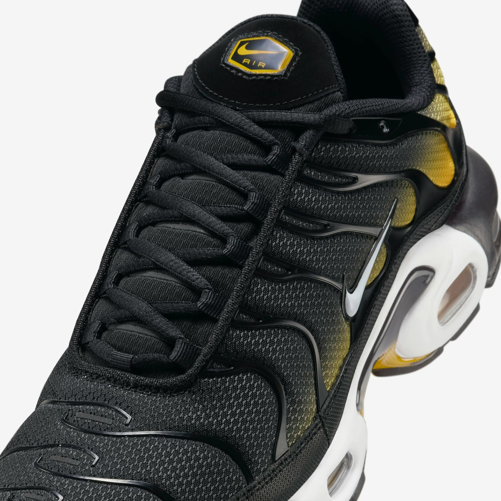 Nike Air Max Plus "University Gold"