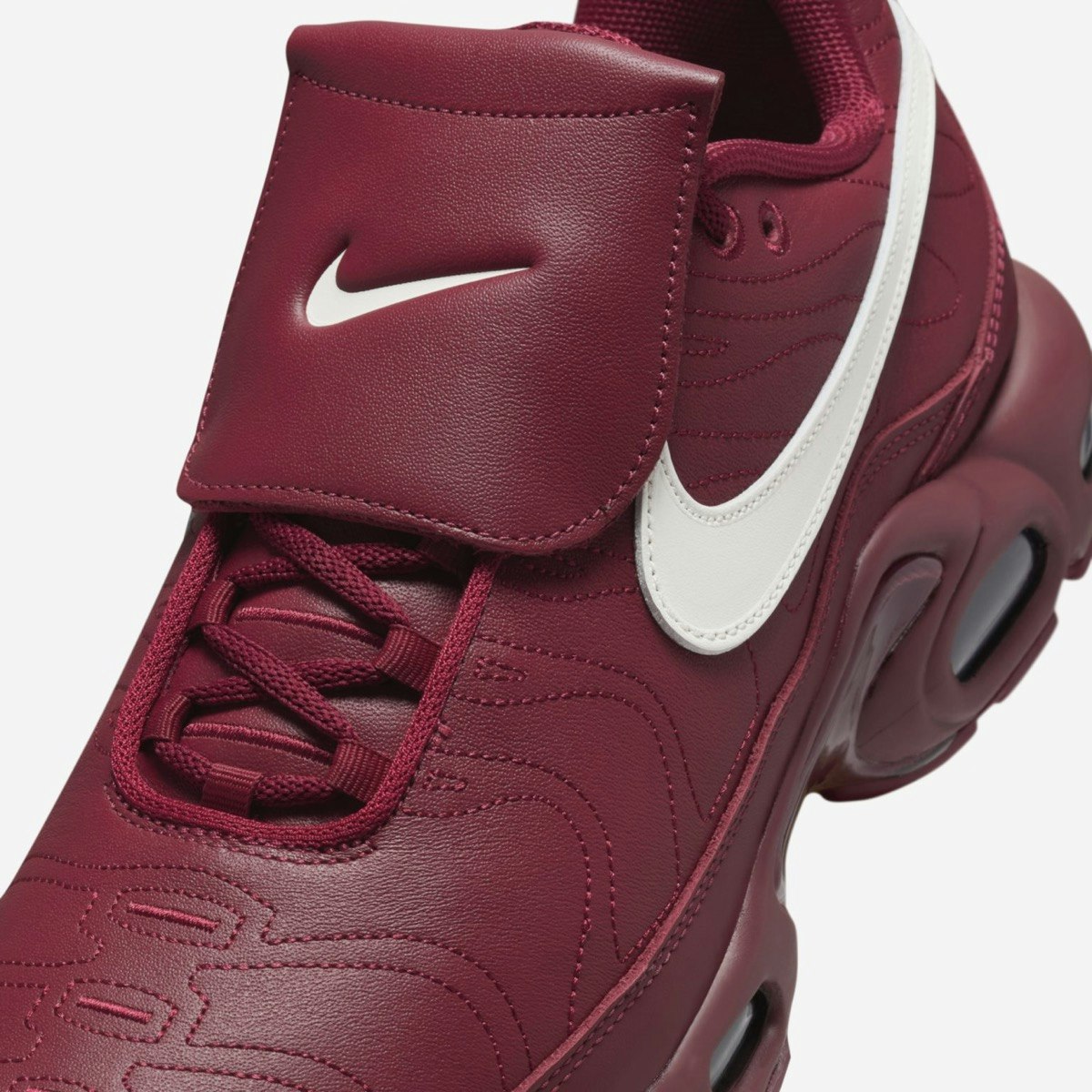 Nike Air Max Plus Tiempo "Team Red"