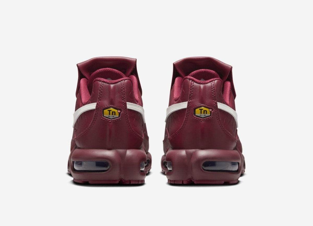 Nike Air Max Plus Tiempo "Team Red"