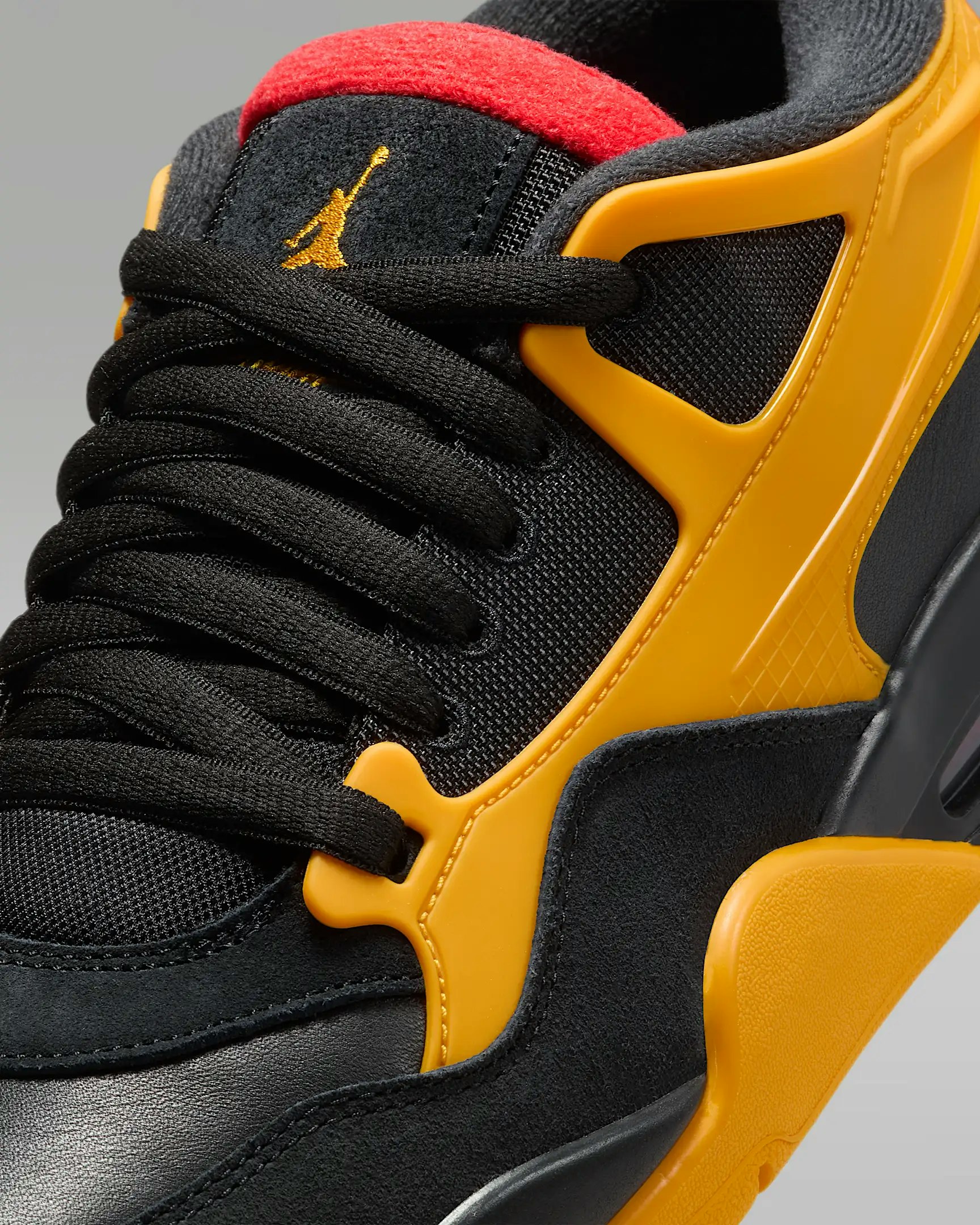 Air Jordan 4 RM "Bruce Lee"