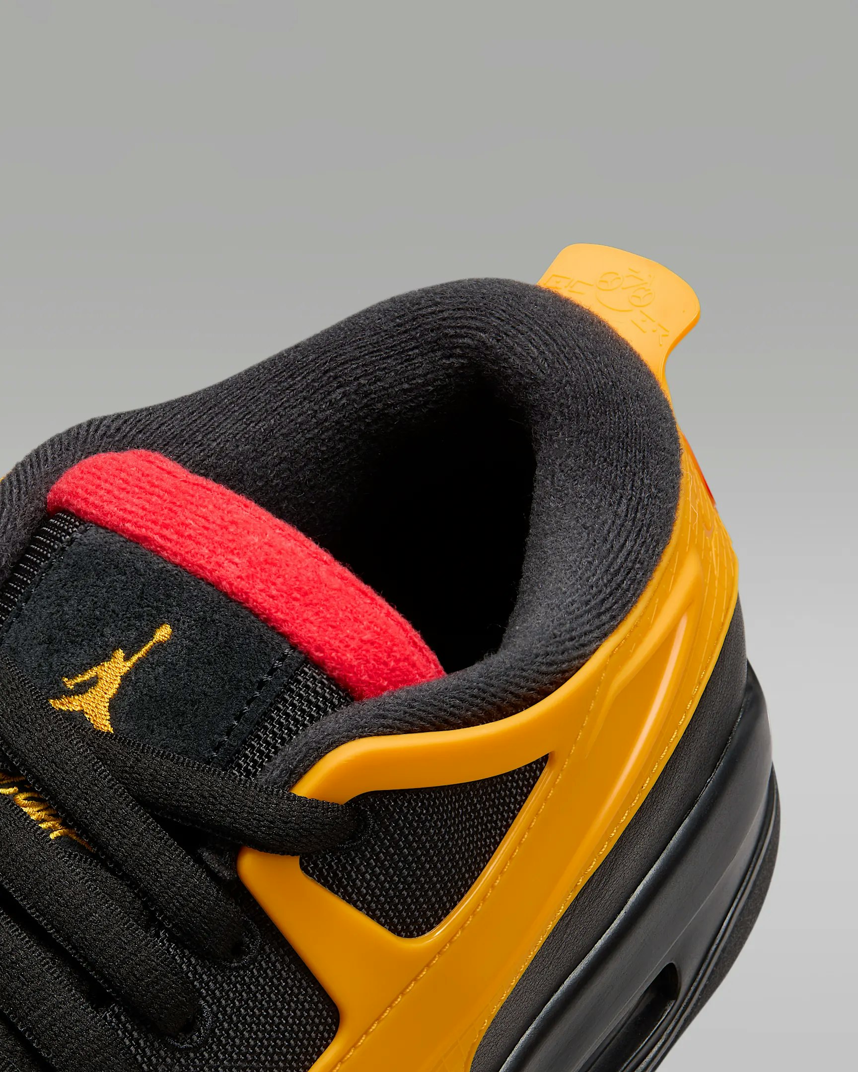 Air Jordan 4 RM "Bruce Lee"