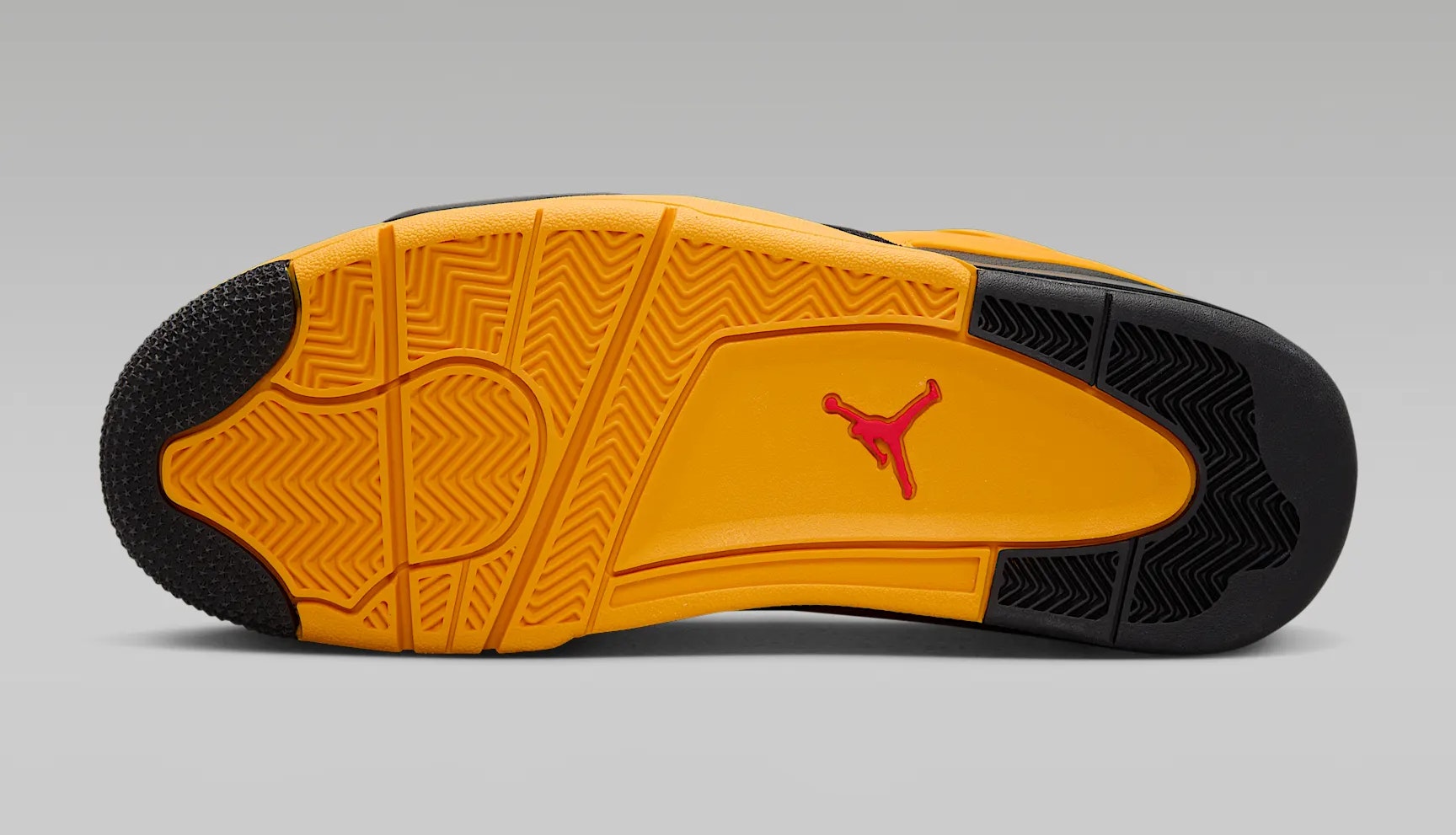 Air Jordan 4 RM "Bruce Lee"