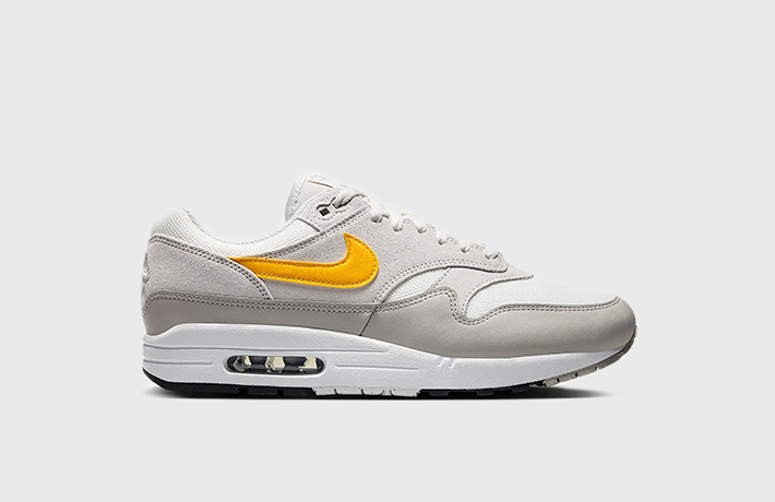 Nike Air Max 1 Essential "University Gold"