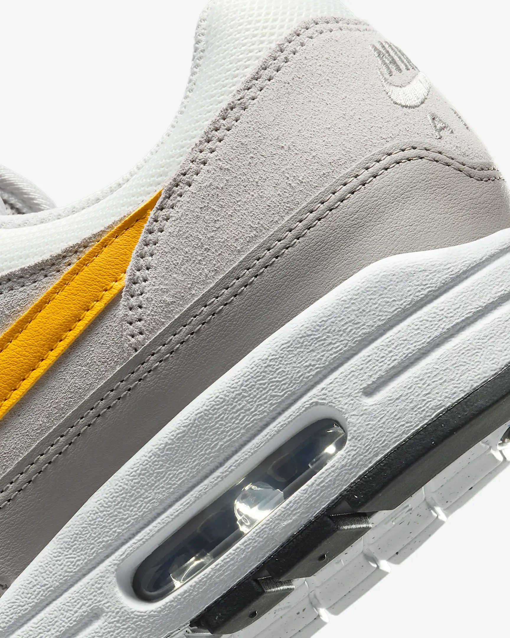 Nike Air Max 1 Essential "University Gold"