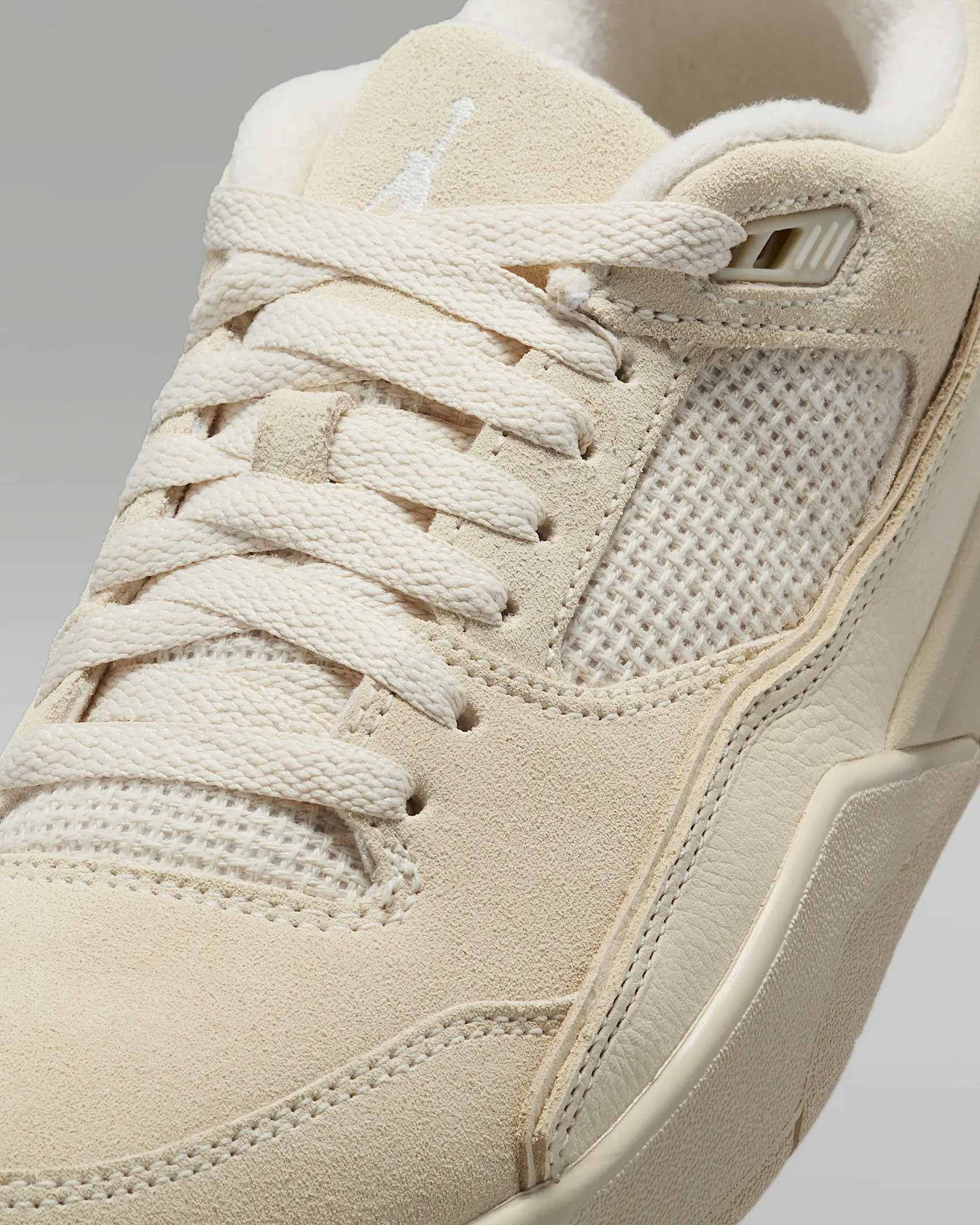 Jordan Flight Court "Light Legend Brown"