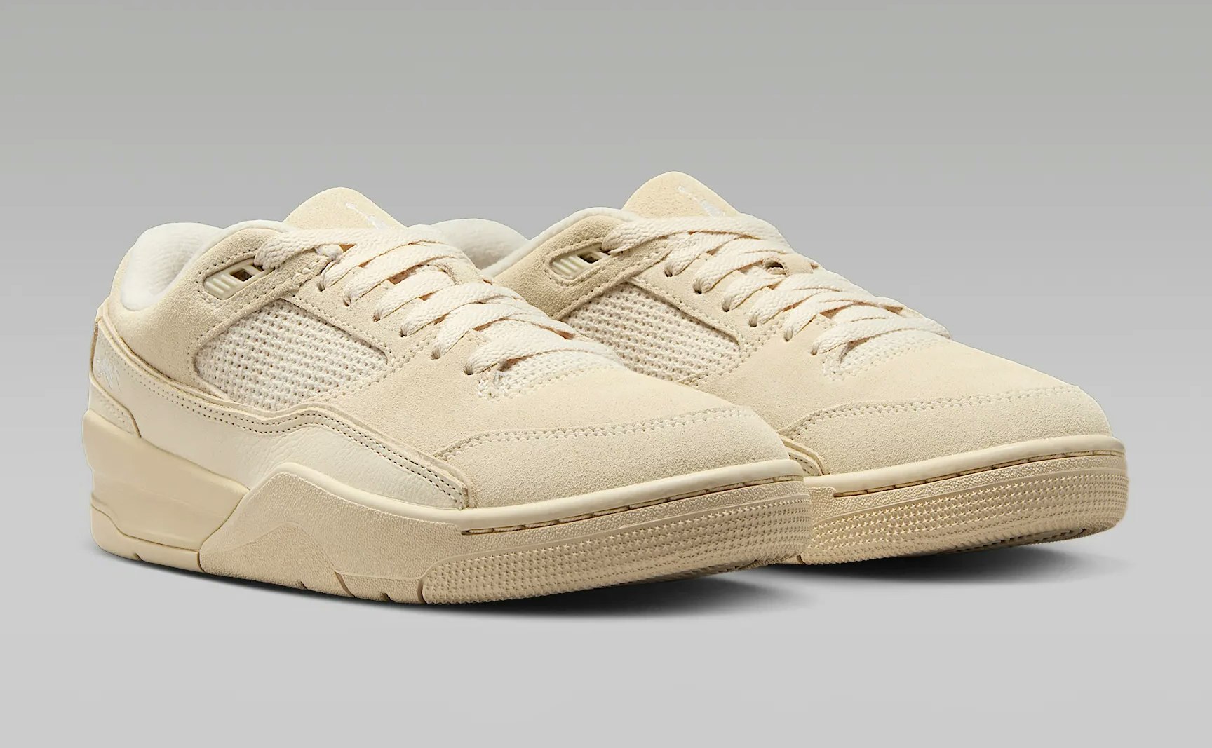 Jordan Flight Court "Light Legend Brown"