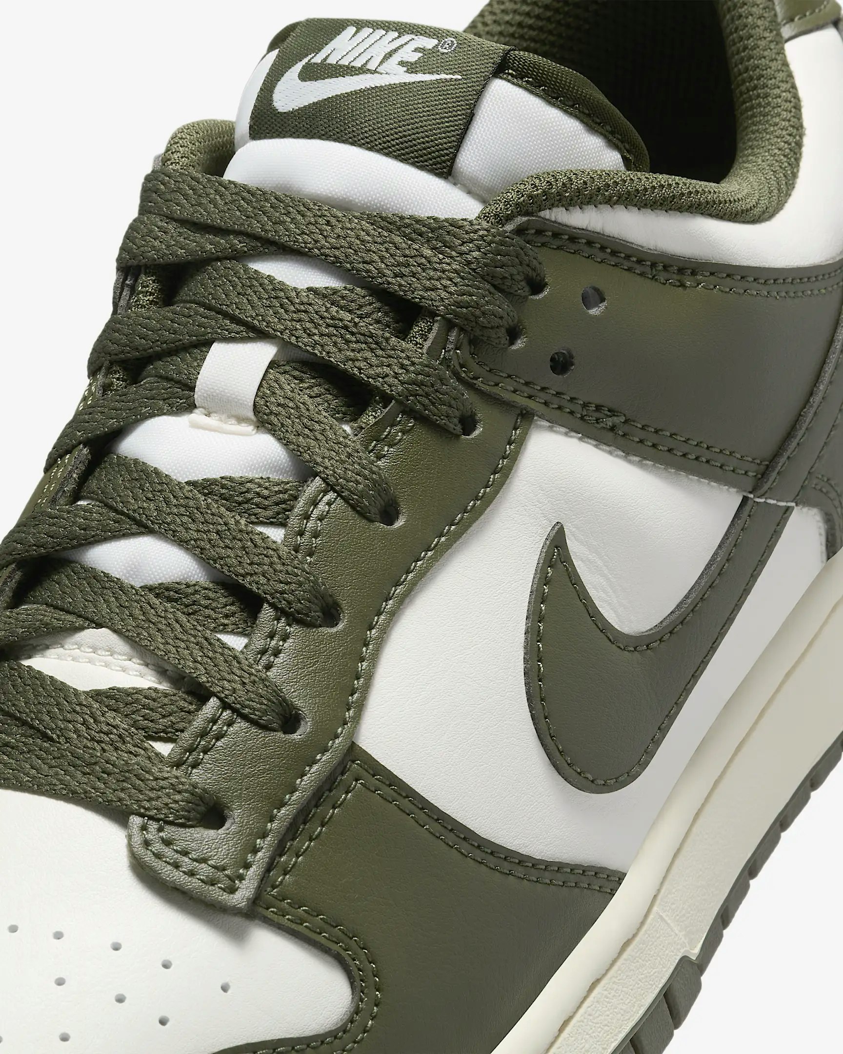 Nike Dunk Low "Cargo Khaki"