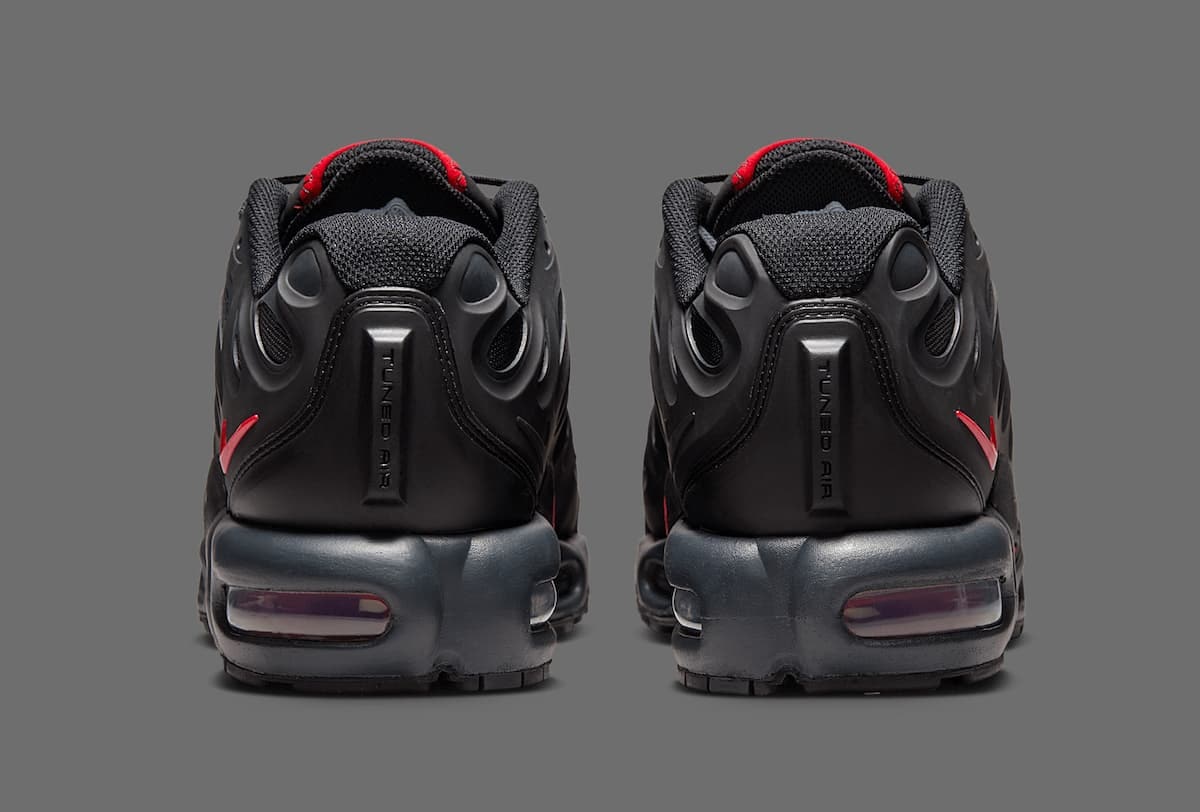 Nike Air Max Plus Drift "Bred"