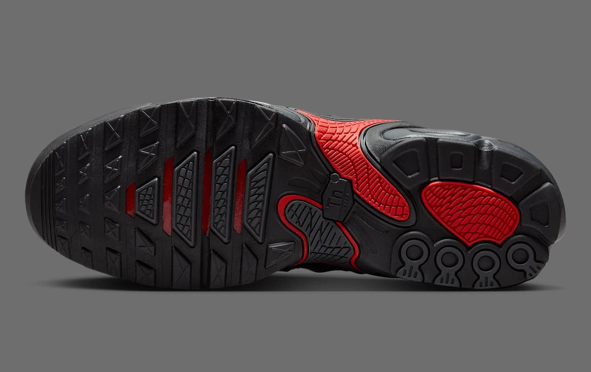 Nike Air Max Plus Drift "Bred"