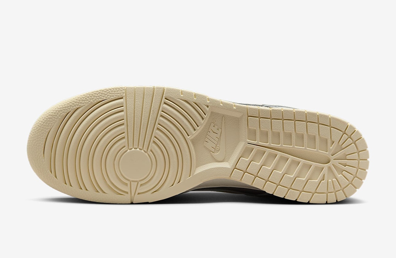 Nike Dunk Low "Light Bone"