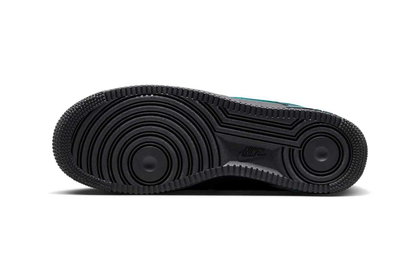 Nike Air Force 1 Low "Black Tiffany"