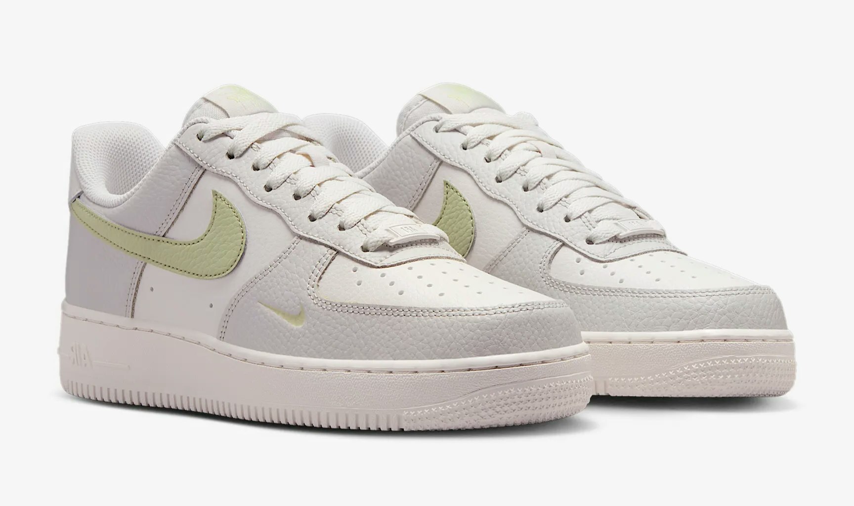 Nike Air Force 1 Low `07 "Olive Aura"