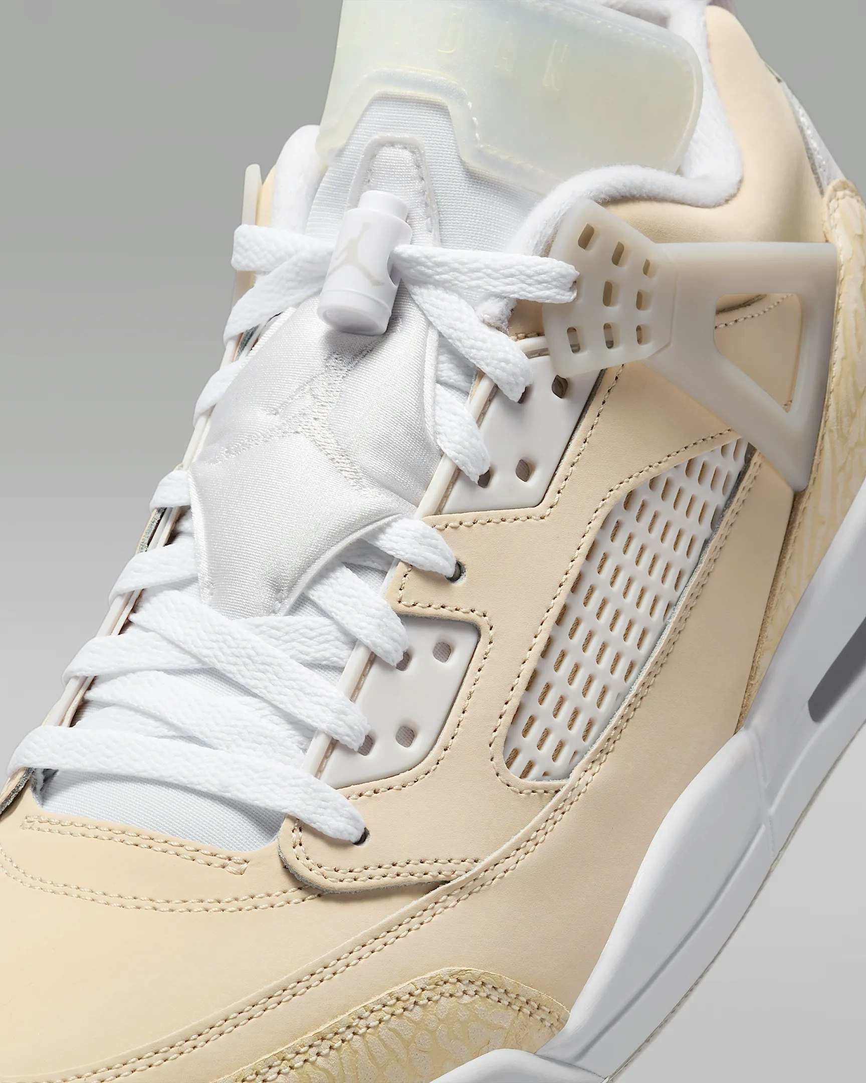 Jordan Spizike Low "Sanddrift"