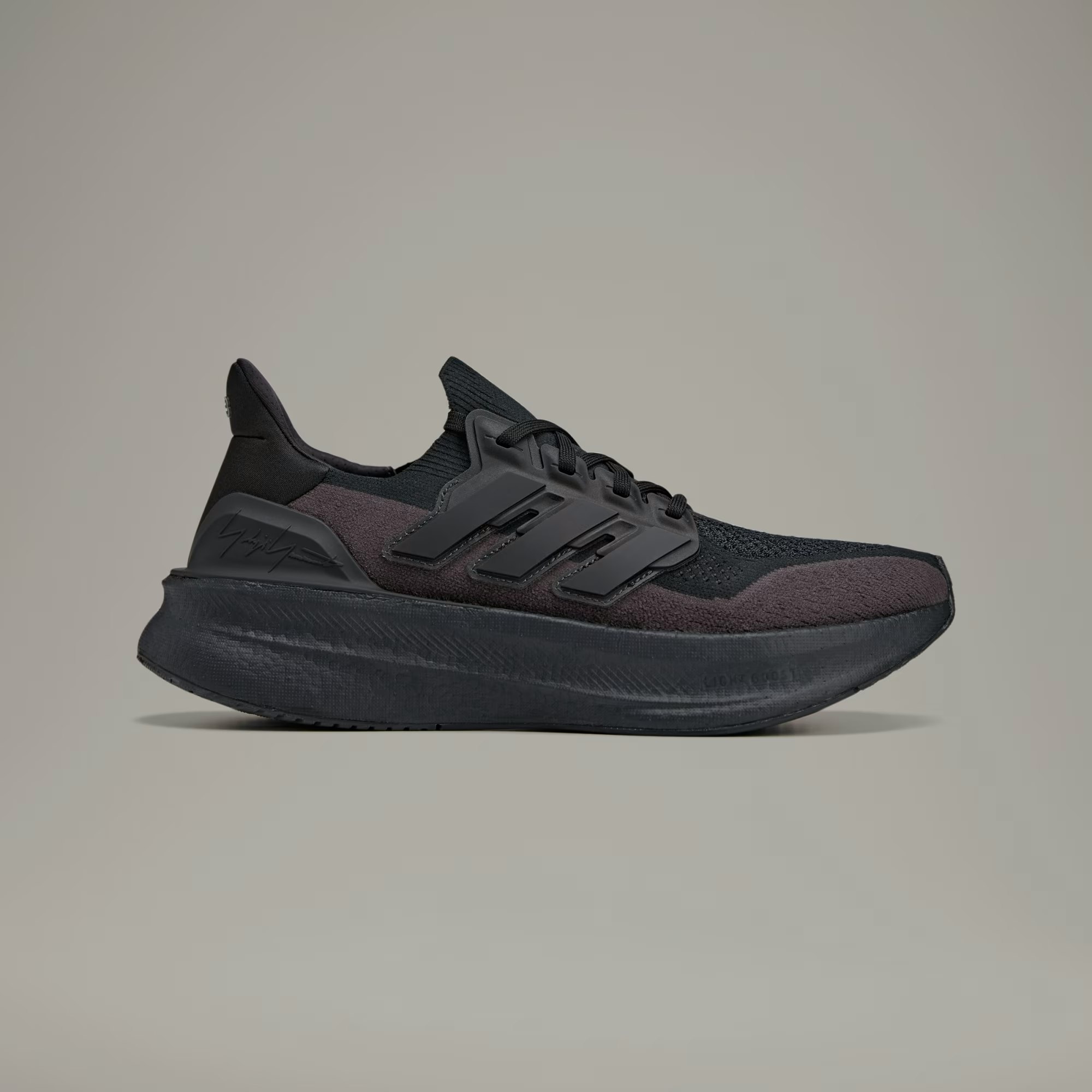 Y-3 x adidas Ultraboost 5 "Carbon"