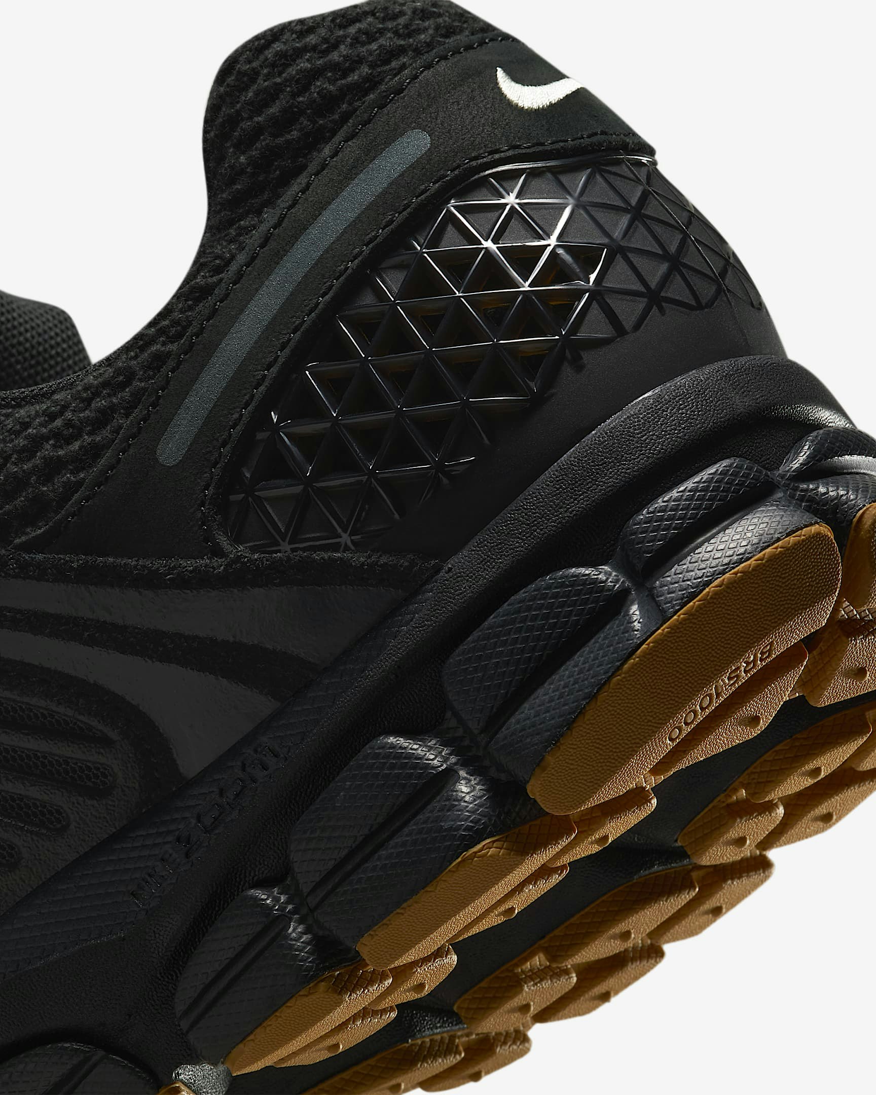 Nike Zoom Vomero 5 "Black Gum"