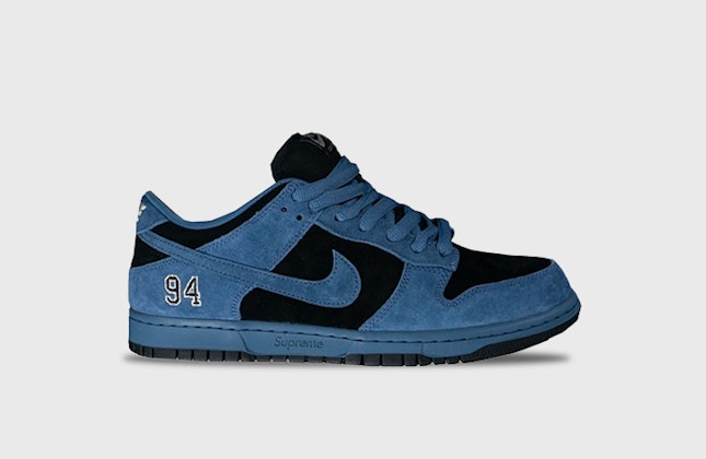 Supreme x Nike SB Dunk Low QS "Ocean Fog" Supreme x Nike SB Dunk Low QS "Ocean Fog"