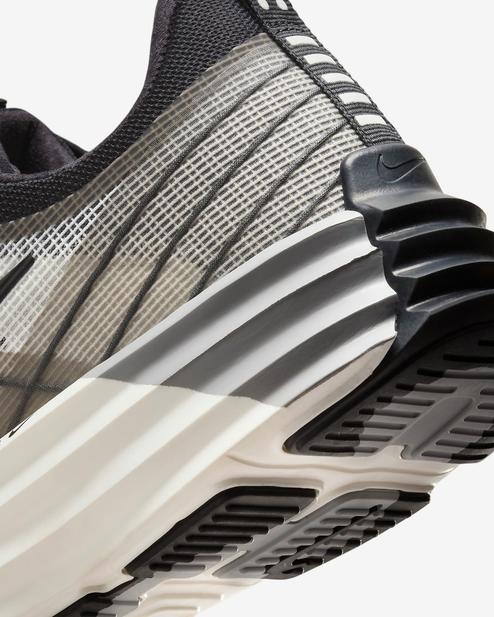 Nike Lunar Roam "Panda"