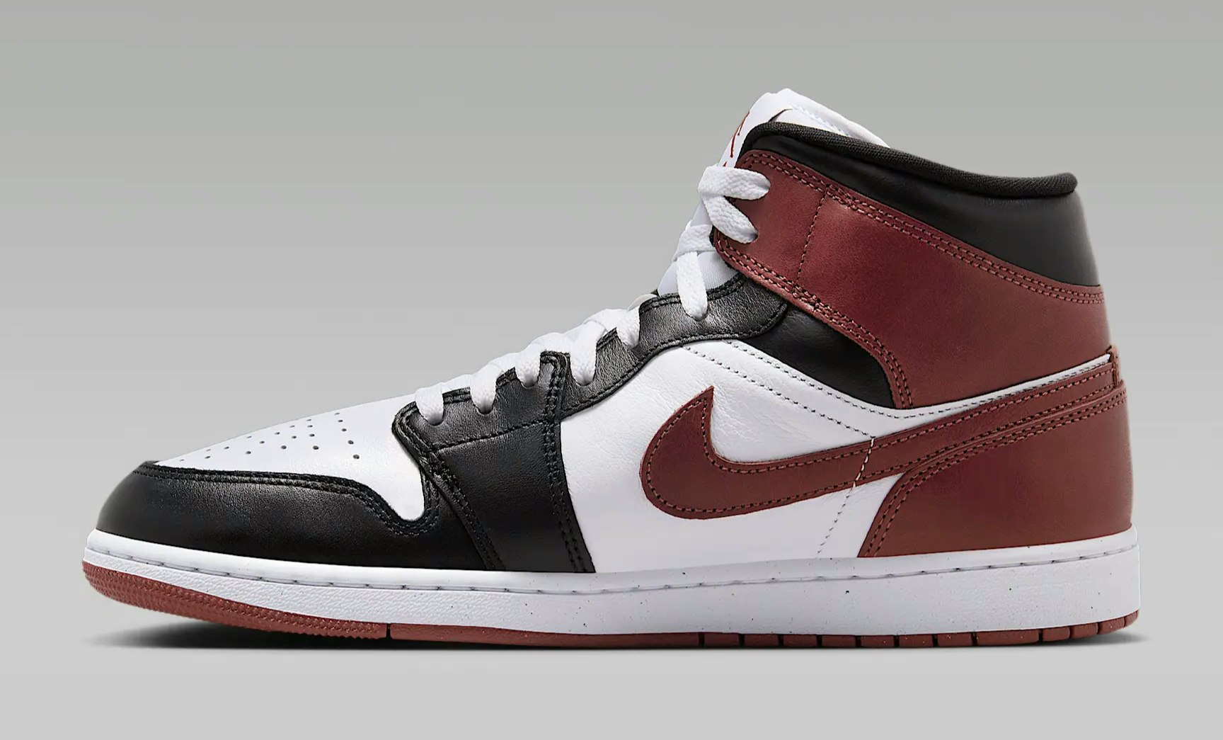 Air Jordan 1 Mid "Dark Pony"