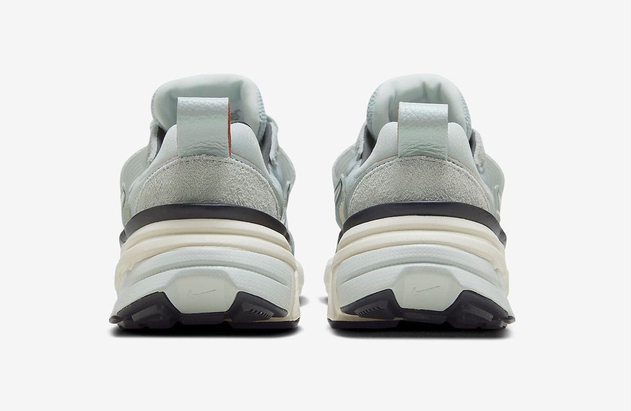 Nike V2K Run "Light Pumice"
