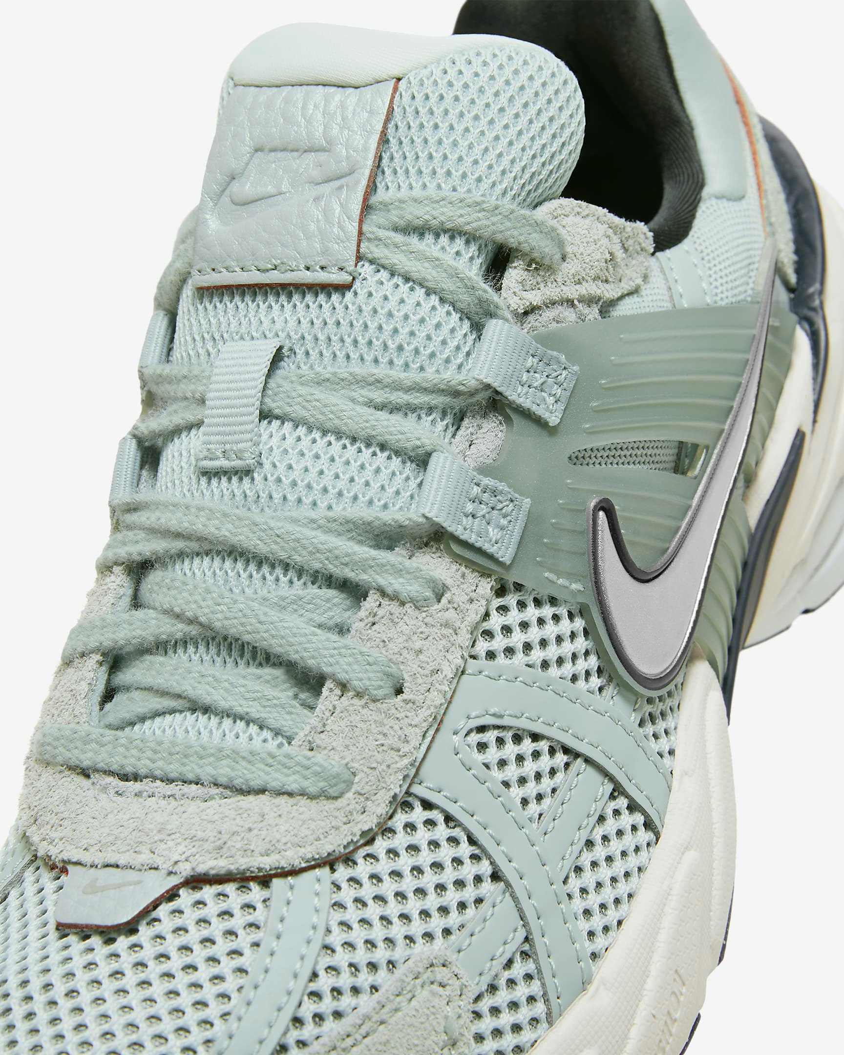Nike V2K Run "Light Pumice"